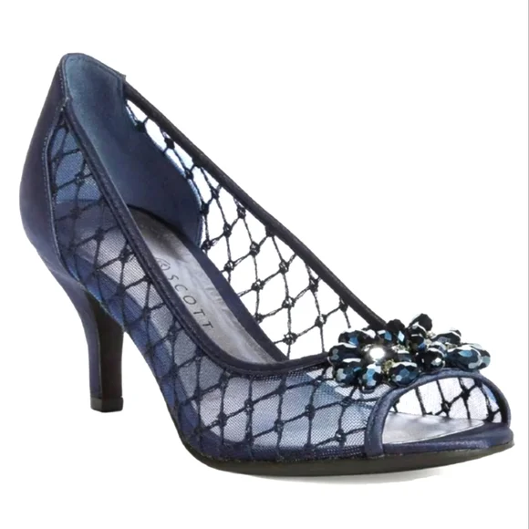 Karen Scott  Navy heels - Picture 1 of 7